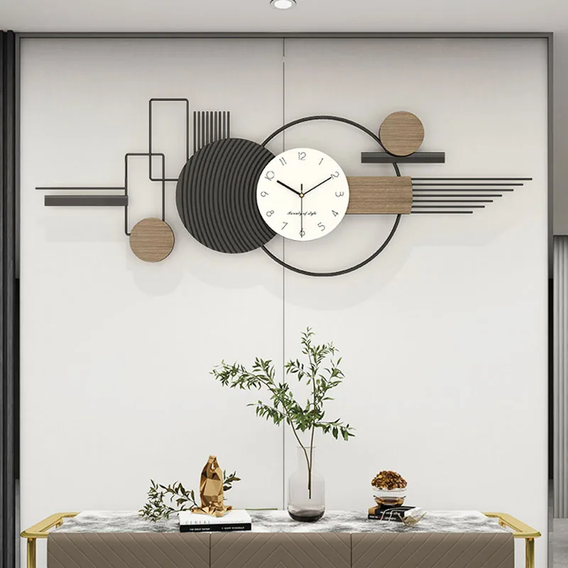 Duży, nowoczesny, minimalistyc – Luxury Watch House recenzja i cena