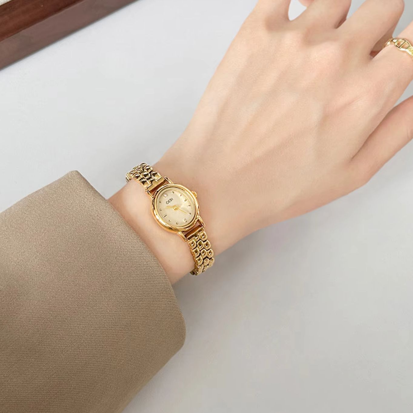 Damski zegarek luksusowej mark – Luxury Watch On Sale recenzja i cena