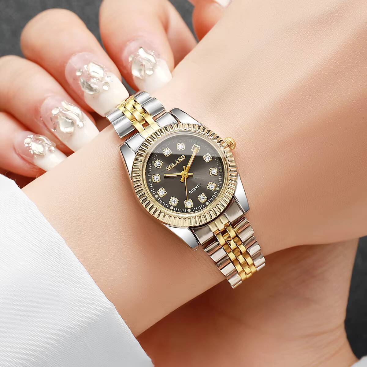 Damski zegarek kwarcowy z cyrk – Luxury Watch Case Travel recenzja i cena